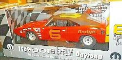 1/18 Nascar Series Winged Warriors 1969 Dodge Daytona #6 Buddy Baker