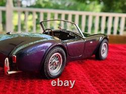 118 Exoto Race Legends #11130, 1963 AC Cobra Roadster, Daytona Standox Paradise