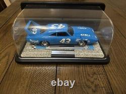 1970 Plymouth Superbird NASCAR Franklin Mint #43 Richard Petty 124 Diecast Car