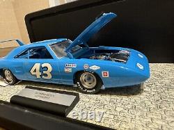 1970 Plymouth Superbird NASCAR Franklin Mint #43 Richard Petty 124 Diecast Car