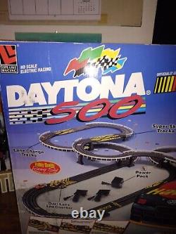 1997 Daytona 500 Nascar Fast 2 Trackers Racing set Vintage In Great Condition