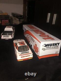 1999 Tony Stewat Autographed 1/24 Scale Habitat For Humanity Home Depot Hauler