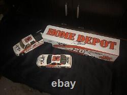 1999 Tony Stewat Autographed 1/24 Scale Habitat For Humanity Home Depot Hauler