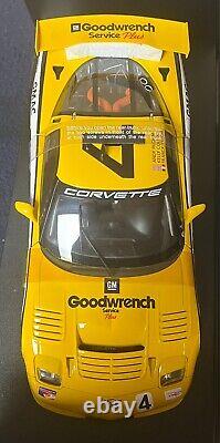 AUTOART 80006 Corvette C5-R 2000 Race Car #4 Pilgrim Collins Freon