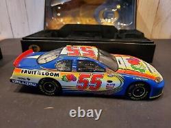 Action Elite Robbie Gordon #55 Fruit Of The Loom 2004 Monte Carlo 124 Scale Car