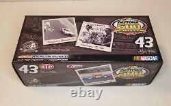 Action Richard Petty #43 Daytona 500 50 Years 1981 Buick Gold Chrome Autographed