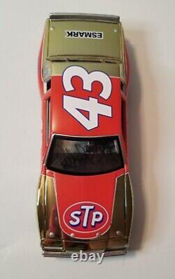 Action Richard Petty #43 Daytona 500 50 Years 1981 Buick Gold Chrome Autographed