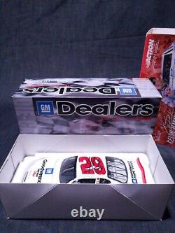 Autographed 2001 Kevin Harvick #29 Rookie Of The Year GM Goodwrench Action 124