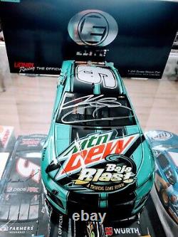 Chase Elliott 2018 Signed Action 1/24 Elite #9 Baja Blast Mountain Dew Car