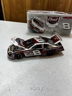 Dale Earnhardt Jr 2005 #8 Budweiser/Daytona/Born on Date Chevy Monte Carlo 1/24