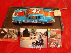 Franklin Mint Richard Petty 200th Win 1984 Grand Prix Signature 124 HUGE LOT