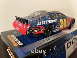 Jeff Gordon 2006 Dupont Sonoma Win AUTOGRAPHED Corporate Exclusive 124 Diecast