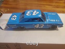 RICHARD PETTY 1967 FRANKLIN MINT #43 PLYMOUTH BELVEDERE Authenticity Papers