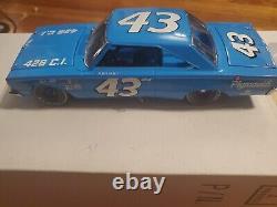 RICHARD PETTY 1967 FRANKLIN MINT #43 PLYMOUTH BELVEDERE Authenticity Papers