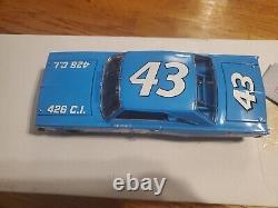 RICHARD PETTY 1967 FRANKLIN MINT #43 PLYMOUTH BELVEDERE Authenticity Papers