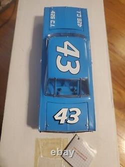 RICHARD PETTY 1967 FRANKLIN MINT #43 PLYMOUTH BELVEDERE Authenticity Papers