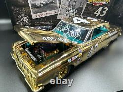 Richard Petty 1964 Plymouth Belvedere Daytona 500 WIN Autographed 1 of 777 HOF