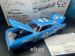 Richard Petty 1969 Ford Torino Cobra 1/24 Autographed with COA Hall of Fame