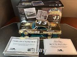 Richard Petty #43 Patterson Motors Daytona 500 Autographed Gold Ed 1964 Plymouth