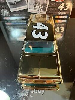 Richard Petty #43 Patterson Motors Daytona 500 Autographed Gold Ed 1964 Plymouth