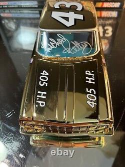 Richard Petty #43 Patterson Motors Daytona 500 Autographed Gold Ed 1964 Plymouth