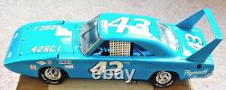 Richard Petty #43 Plymouth Superbird Franklin Mint 124