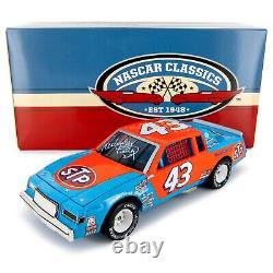 Richard Petty Autographed Daytona 500 Race Win 124 Standard 1981 Diecast Car