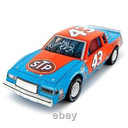 Richard Petty Autographed Daytona 500 Race Win 124 Standard 1981 Diecast Car