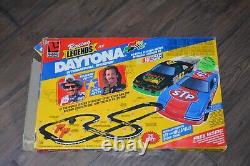 VTG 1993 LIFE-LIKE Racing Legends At Daytona HO Scale SLOT CARS RICHARD PETTY