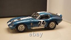 1/18 Exoto Légende de la Course Cobra Daytona Racing Bleu avec Autographe