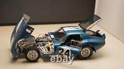 1/18 Exoto Légende de la Course Cobra Daytona Racing Bleu avec Autographe