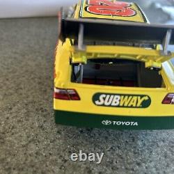 1/24 Action Tony Stewart #20 Subway 2008 Toyota Camry AUTOGRAPHIÉ