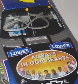 2004 Action Jimmie Johnson #48 Lowes Atlanta Course Gagnée 124 Voiture Signée Autographe