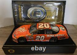 2006 Tony Stewart Daytona Pepsi 400 Gagnant de la course Action 124 Voiture moulée sous pression ELITE READ