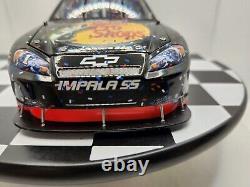 2007 Martin Truex Jr #1 Bass Pro Shops Victoire de course à Dover 1ère victoire 1/24 COT Impala SS