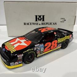 #28 Texaco Havoline Davey Allison 1992 Raceway Replica 1/24	   <br/> 	  <br/>  Traduction en français : #28 Texaco Havoline Davey Allison 1992 Réplique de la course Raceway 1/24