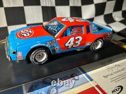 AUTOGRAPHIÉ RICHARD PETTY #43 STP 1981 Buick 7ème victoire à Daytona Version de course 1/780