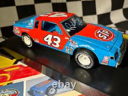 AUTOGRAPHIÉ RICHARD PETTY #43 STP 1981 Buick 7ème victoire à Daytona Version de course 1/780