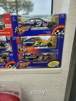 Collection de 18 voitures miniatures Dale Earnhardt 1/24. Faites une offre.