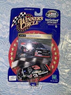 Dale Earnhardt #3 Plus Daytona 500 1998 Winner's Circle Chevy Monte Carlo
<br/>

	
 	 
<br/>Translation: Dale Earnhardt #3 Plus Daytona 500 1998 Cercle des vainqueurs Chevy Monte Carlo