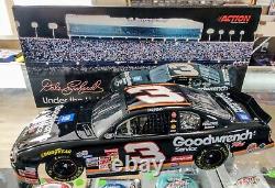 Dale Earnhardt Sr 2000 Sous les projecteurs Club Car Bank Nascar 1/24 Moulage sous pression GM