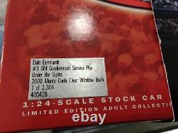 Dale Earnhardt Sr 2000 Sous les projecteurs Club Car Bank Nascar 1/24 Moulage sous pression GM