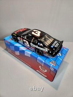 Dale Earnhardt, champion de Daytona Goodwrench Plus 1998 1/18 voiture moulée sous pression Action 1-4008