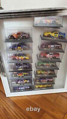 Énorme lot de 43 voitures de course miniatures Revell Nascar 1/43 avec étuis