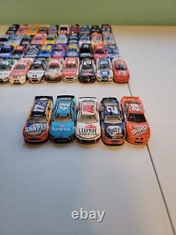 Énorme lot de 50 voitures de course NASCAR à l'échelle 1/64 en vrac Lot 2 Gordon Busch + Plus