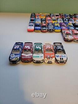 Énorme lot de 50 voitures de course NASCAR à l'échelle 1/64 en vrac Lot 2 Gordon Busch + Plus