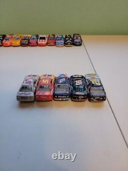 Énorme lot de 50 voitures de course NASCAR à l'échelle 1/64 en vrac Lot 2 Gordon Busch + Plus