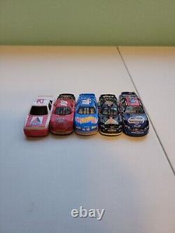 Énorme lot de 50 voitures de course NASCAR à l'échelle 1/64 en vrac Lot 2 Gordon Busch + Plus