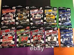 Ensemble complet de 9 voitures de la vague 5 authentiques Nascar 2023 + poursuite de couleur liquide Carvana