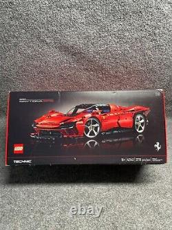 Ensemble de voiture de course LEGO Technic Ferrari Daytona SP3 modèle 42143